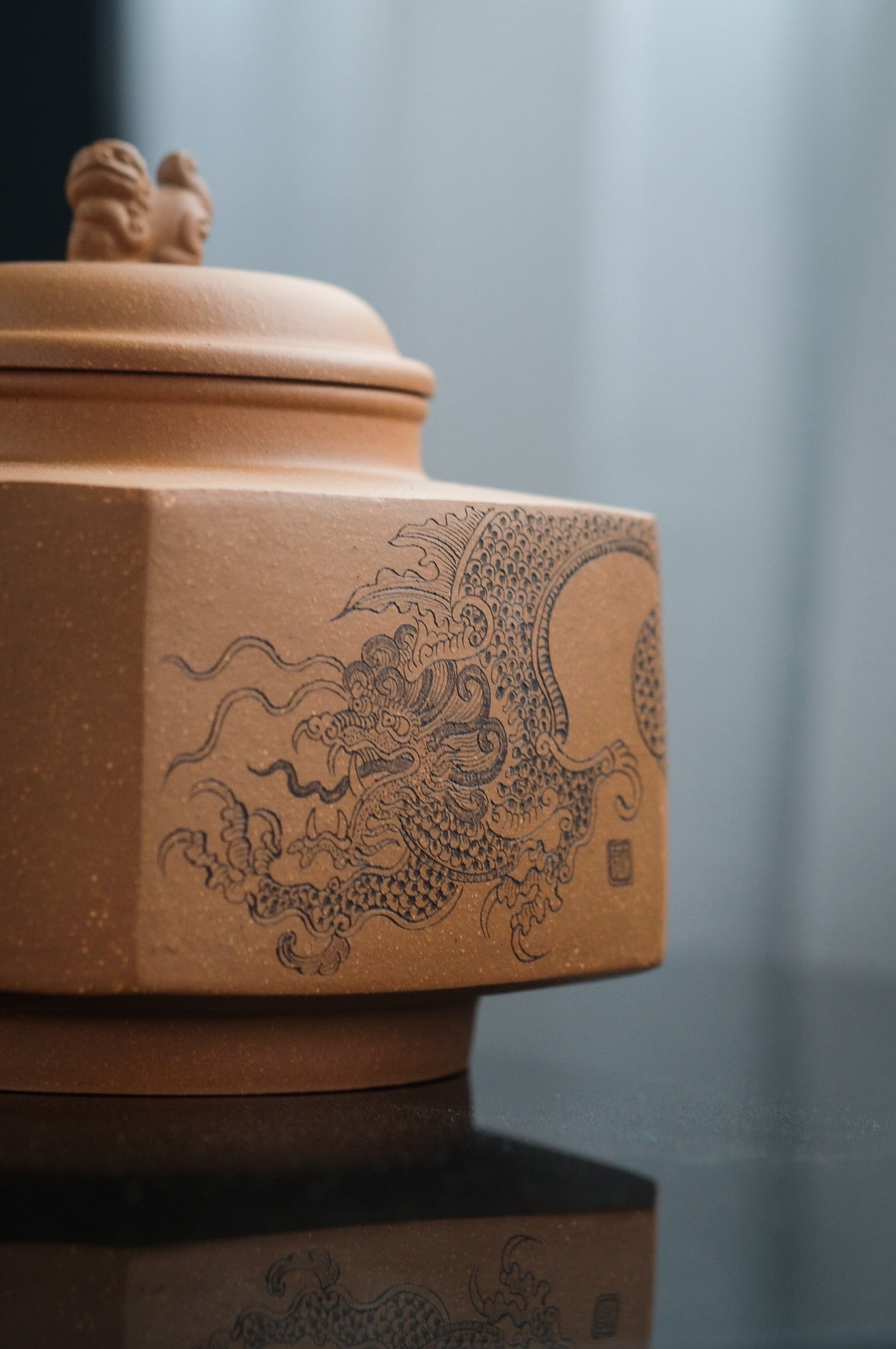 Zisha Tea Jar Duanni Dragon and Phoenix - Yann Art Gallery 